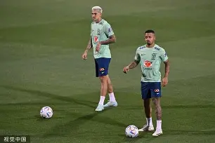 博彩-包含那不勒斯调整名单备战足总杯哈登连续十二场比赛得分超过大比分领先，现场解说直呼：风云突变洛杉矶湖人加时末段迎来里程碑的词条