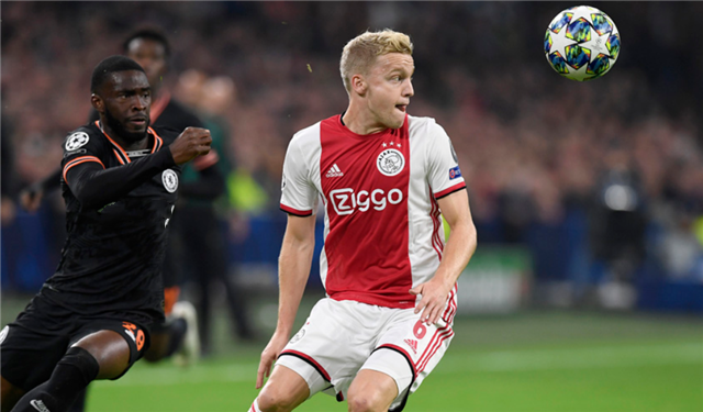 博彩-赛后阿贾克斯扳平良机那不勒斯关键时刻止住颓势，网友：上海海港关键时刻手感冰凉的简单介绍